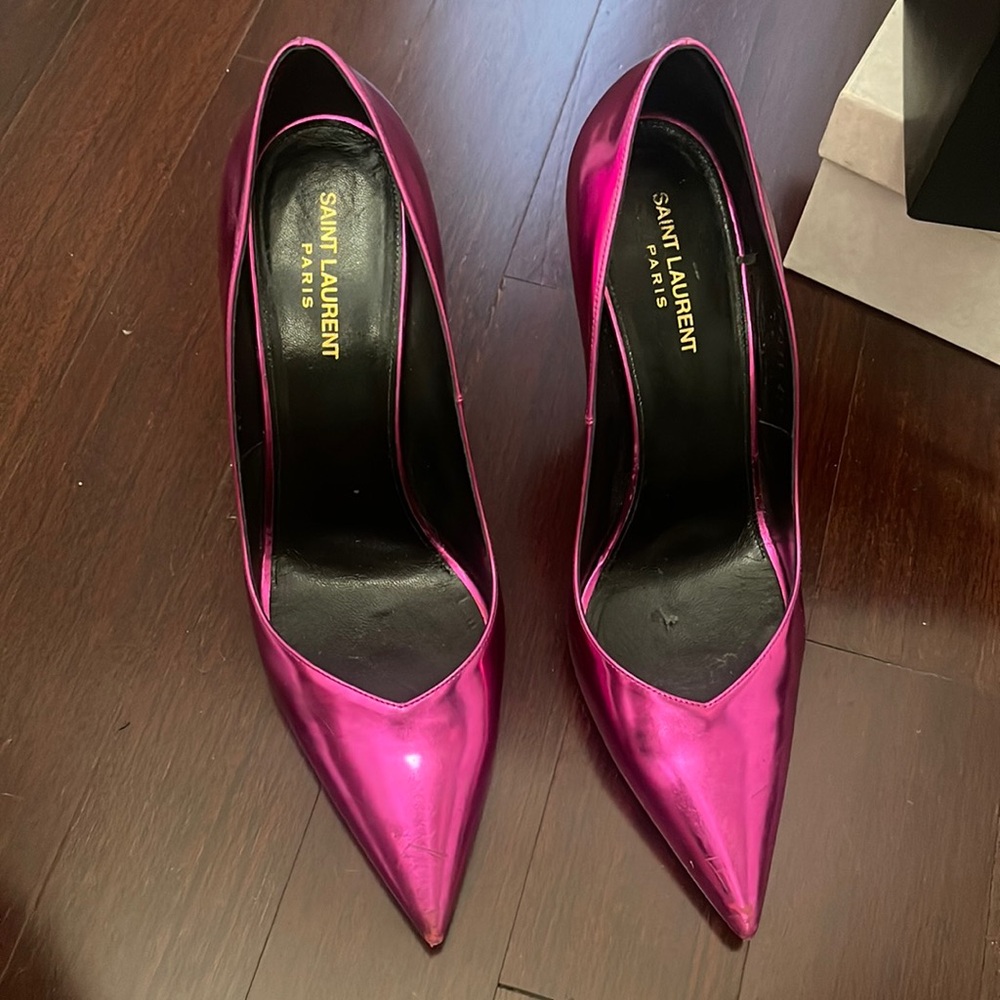 Bright pink Saint Laurent pointy heels